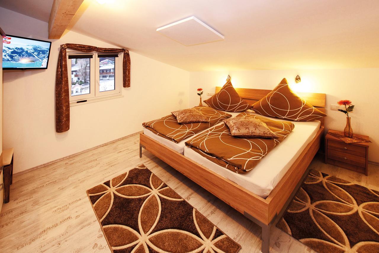 Alpen Appartements Viehhofen - Incl Sommercard Zell Am See فيهوفن المظهر الخارجي الصورة
